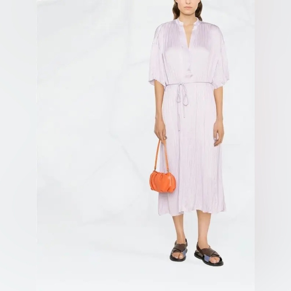 VINCE
Pleat-Detail V-Neck Idi Dress